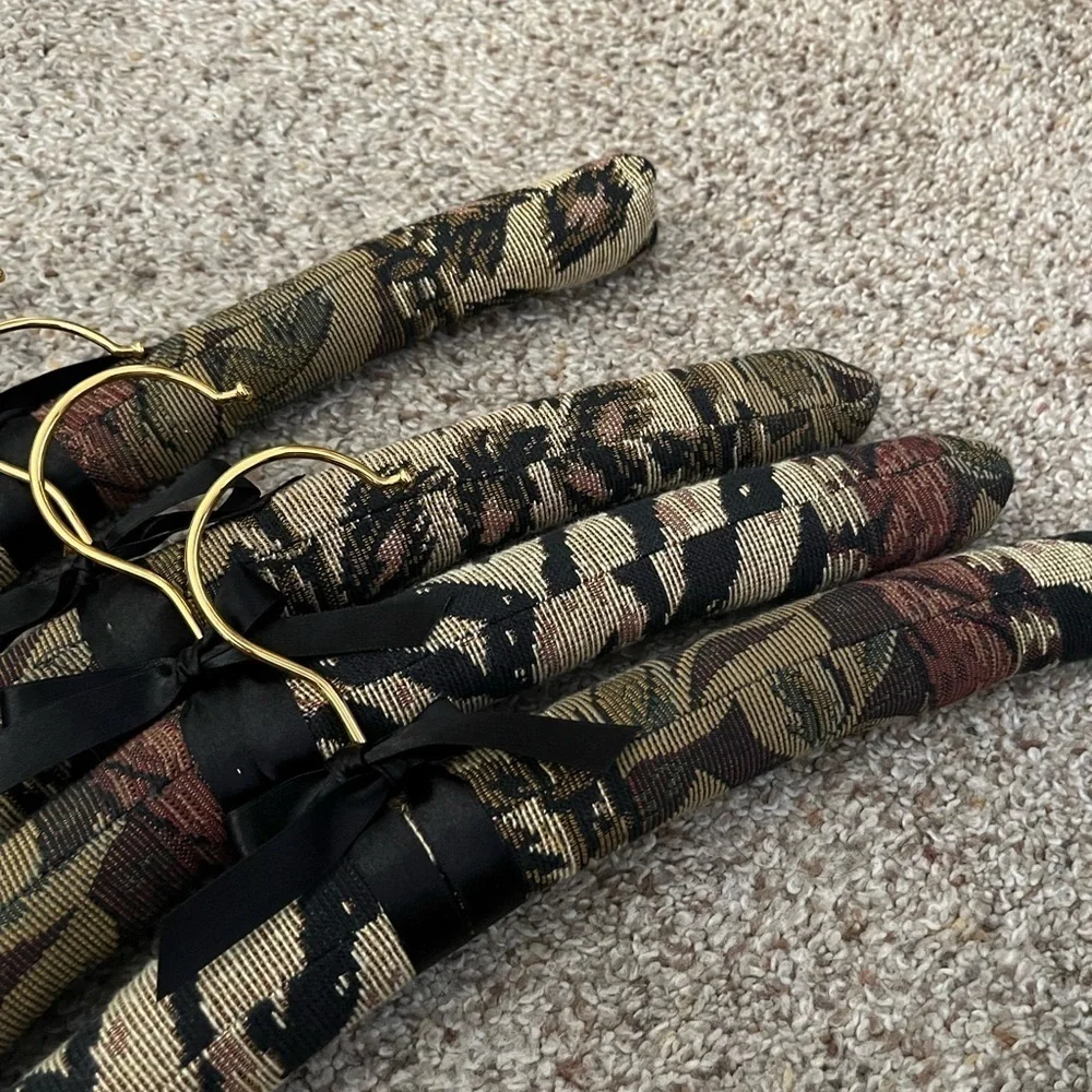(4-hangers) Vintage canvas hangers